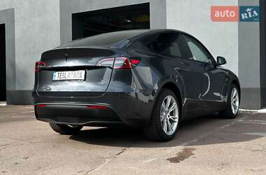 Внедорожник / Кроссовер Tesla Model Y 2024 в 