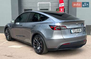 Внедорожник / Кроссовер Tesla Model Y 2024 в 