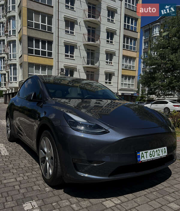 Внедорожник / Кроссовер Tesla Model Y 2023 в Ивано-Франковске