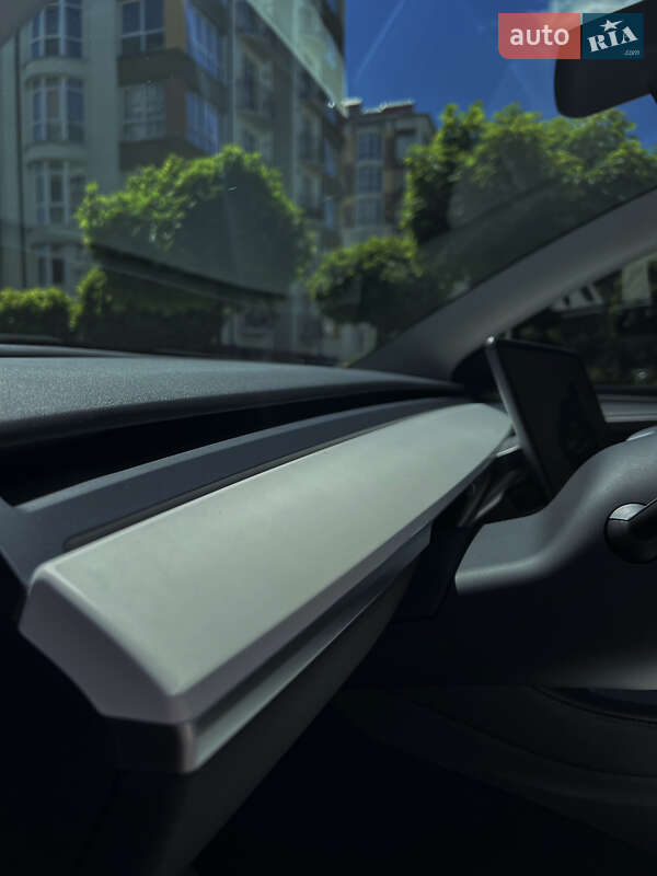 Внедорожник / Кроссовер Tesla Model Y 2023 в Ивано-Франковске