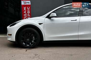Внедорожник / Кроссовер Tesla Model Y 2023 в 