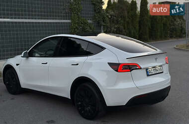 Внедорожник / Кроссовер Tesla Model Y 2023 в 