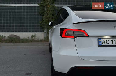 Внедорожник / Кроссовер Tesla Model Y 2023 в 