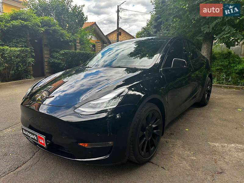 Tesla Model Y 2021