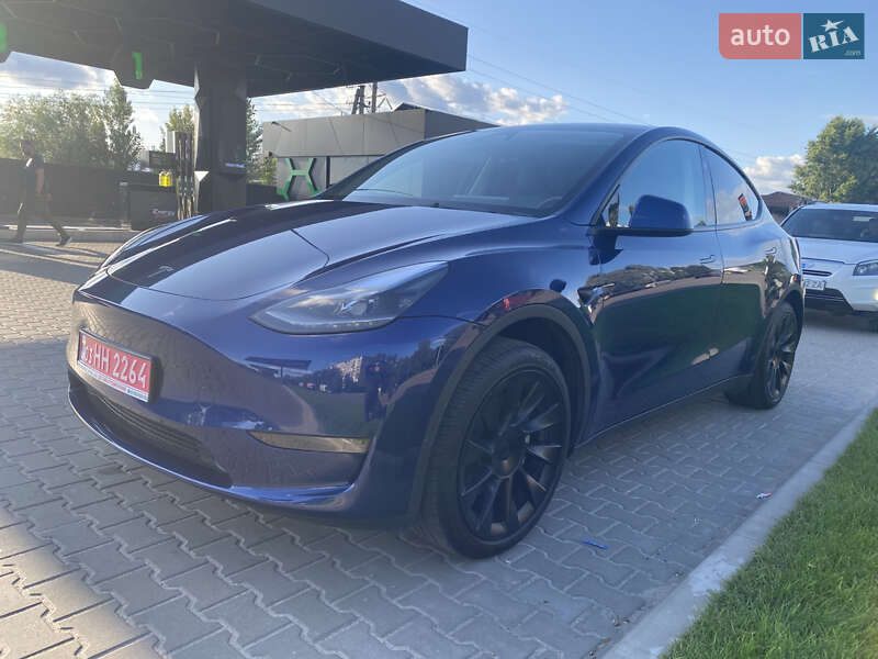 Внедорожник / Кроссовер Tesla Model Y 2024 в Киеве