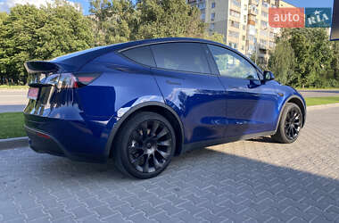 Позашляховик / Кросовер Tesla Model Y 2024 в 