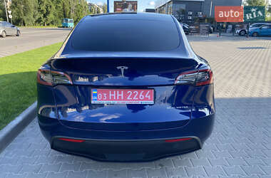 Позашляховик / Кросовер Tesla Model Y 2024 в 