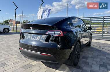 Внедорожник / Кроссовер Tesla Model Y 2021 в 