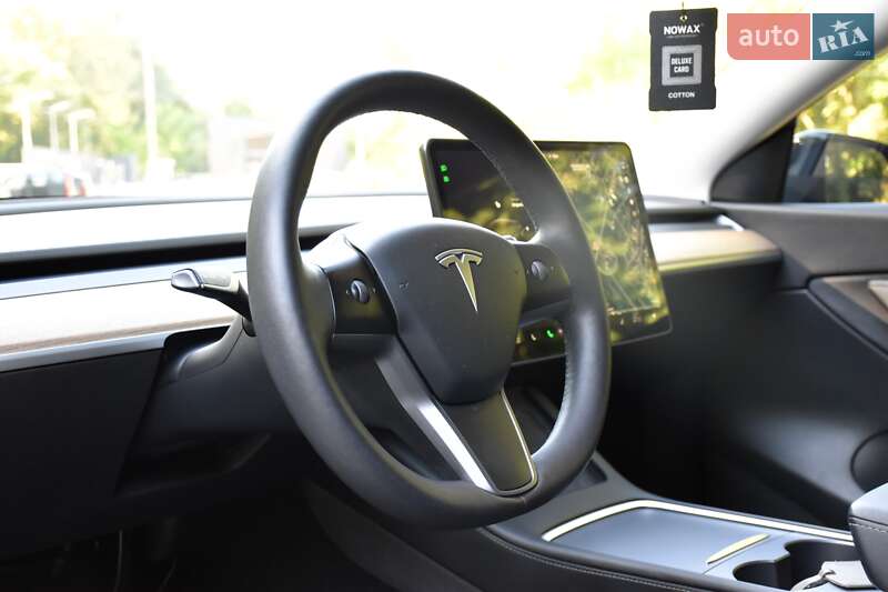 Внедорожник / Кроссовер Tesla Model Y 2021 в Дрогобыче