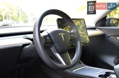 Внедорожник / Кроссовер Tesla Model Y 2021 в 