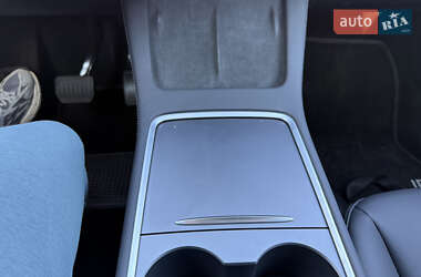 Позашляховик / Кросовер Tesla Model Y 2022 в 