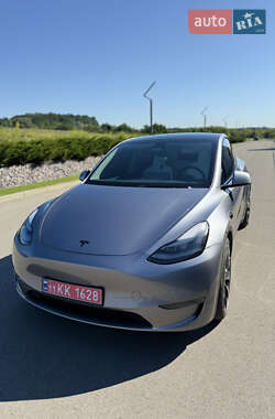 Внедорожник / Кроссовер Tesla Model Y 2024 в 