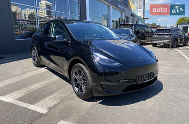 Позашляховик / Кросовер Tesla Model Y 2024 в 
