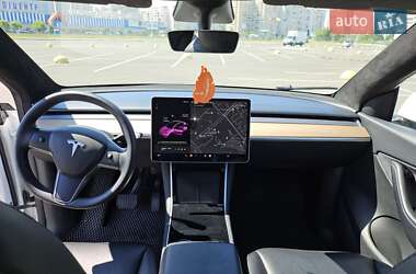 Внедорожник / Кроссовер Tesla Model Y 2020 в 
