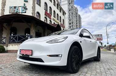 Внедорожник / Кроссовер Tesla Model Y 2021 в 