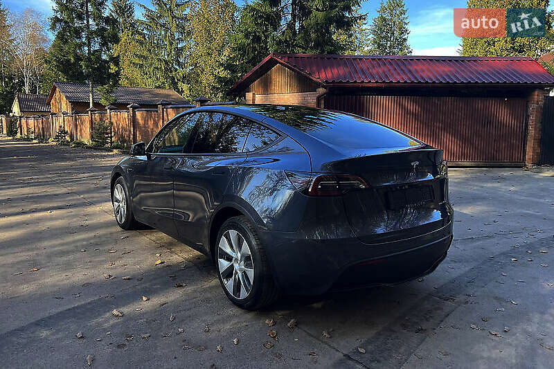 Внедорожник / Кроссовер Tesla Model Y 2021 в Киеве
