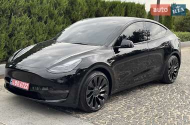 Внедорожник / Кроссовер Tesla Model Y 2024 в 