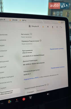 Внедорожник / Кроссовер Tesla Model Y 2024 в 