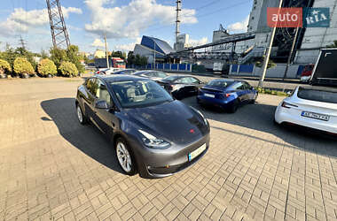 Внедорожник / Кроссовер Tesla Model Y 2024 в 