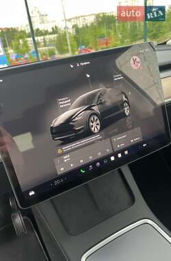 Внедорожник / Кроссовер Tesla Model Y 2024 в 