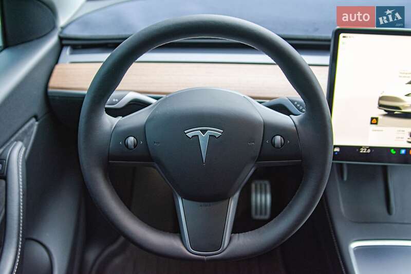 Внедорожник / Кроссовер Tesla Model Y 2022 в Киеве