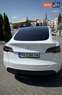 Внедорожник / Кроссовер Tesla Model Y 2021 в 