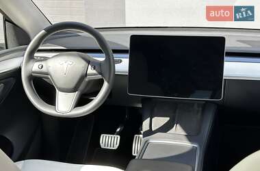 Позашляховик / Кросовер Tesla Model Y 2023 в 