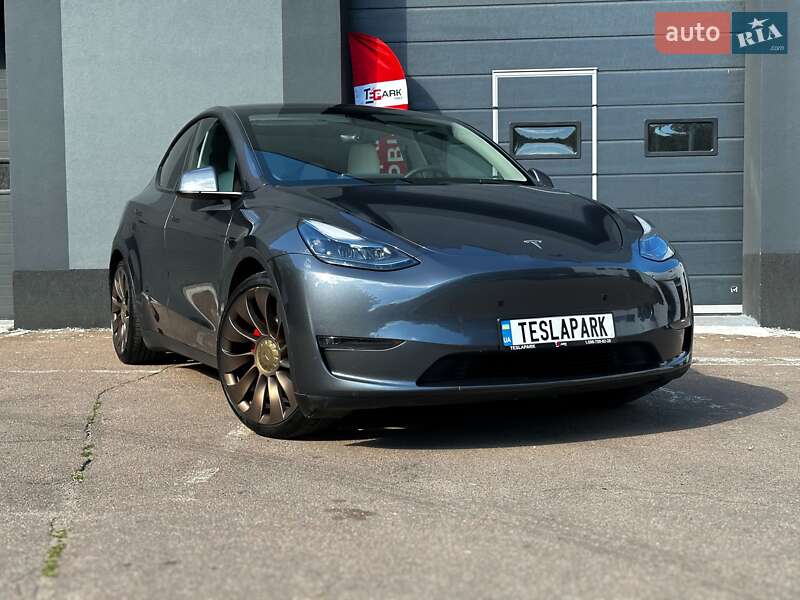 Внедорожник / Кроссовер Tesla Model Y 2023 в Киеве