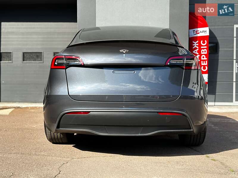 Внедорожник / Кроссовер Tesla Model Y 2023 в Киеве