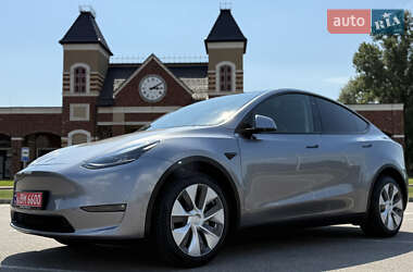 Внедорожник / Кроссовер Tesla Model Y 2023 в 