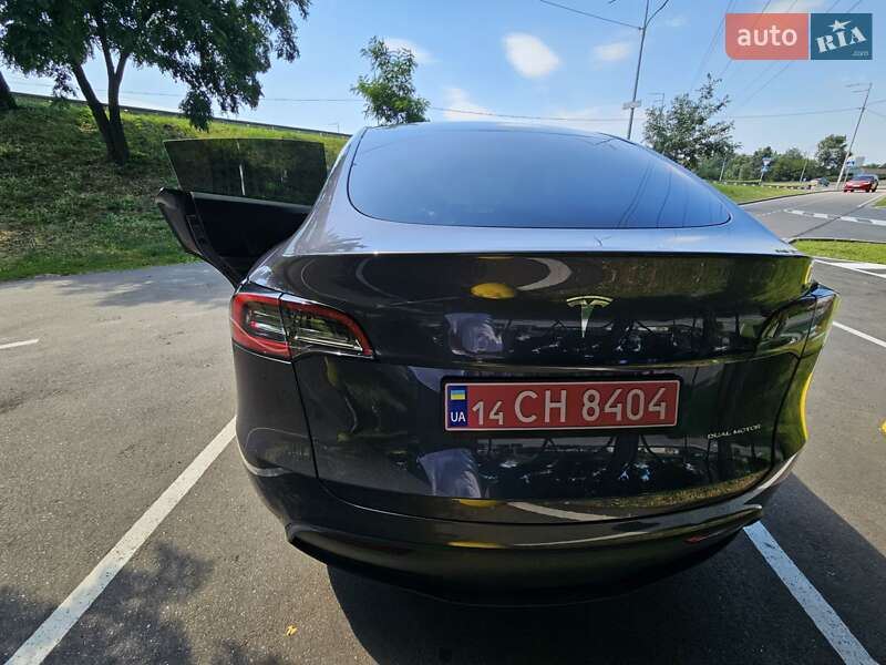 Внедорожник / Кроссовер Tesla Model Y 2023 в Киеве