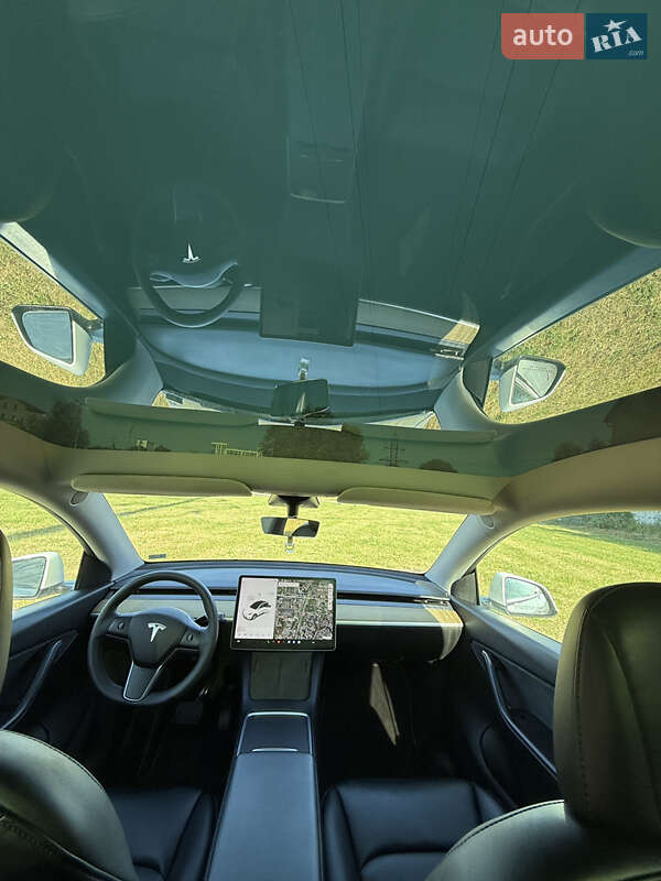 Внедорожник / Кроссовер Tesla Model Y 2021 в Львове