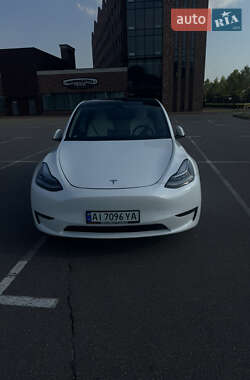 Внедорожник / Кроссовер Tesla Model Y 2023 в Киеве