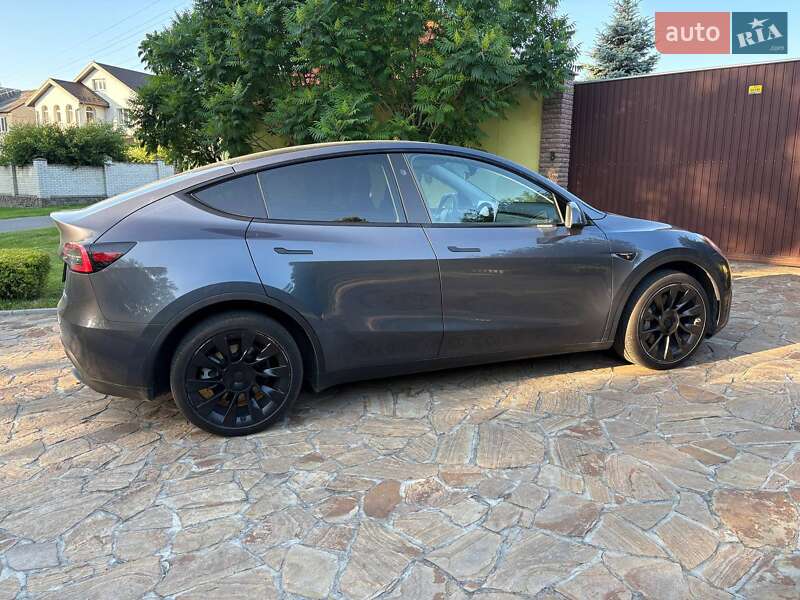 Внедорожник / Кроссовер Tesla Model Y 2023 в 