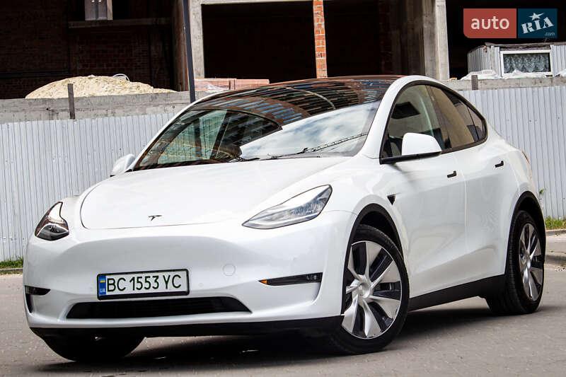 Tesla Model Y 2021