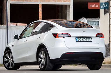 Позашляховик / Кросовер Tesla Model Y 2021 в 