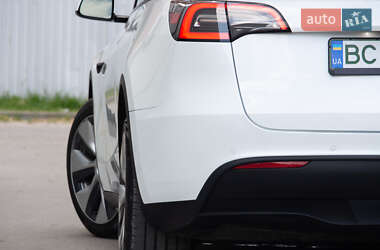Позашляховик / Кросовер Tesla Model Y 2021 в 
