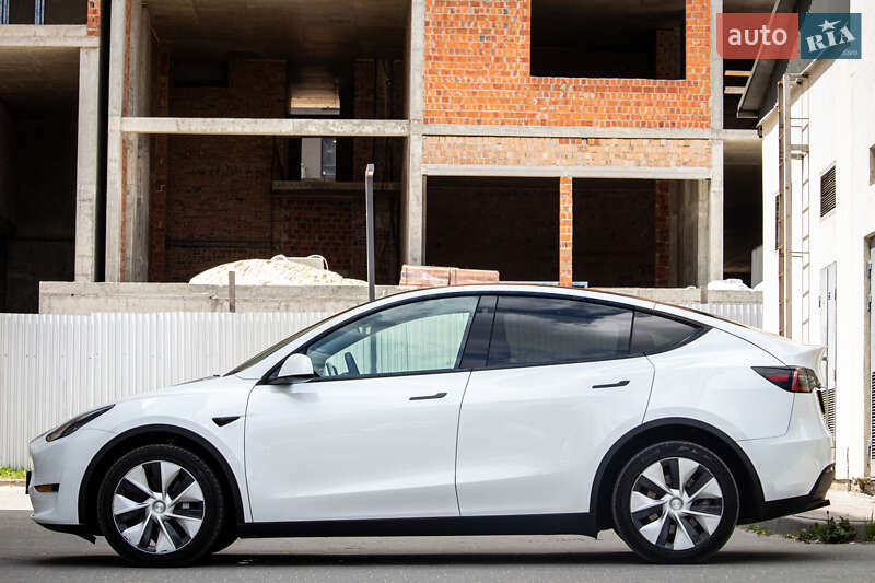 Внедорожник / Кроссовер Tesla Model Y 2021 в Львове