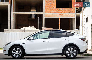 Позашляховик / Кросовер Tesla Model Y 2021 в 