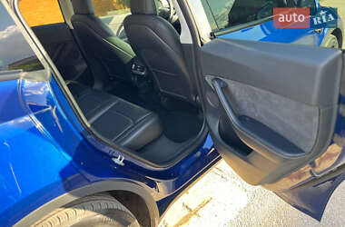 Внедорожник / Кроссовер Tesla Model Y 2021 в 