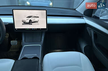 Внедорожник / Кроссовер Tesla Model Y 2023 в 
