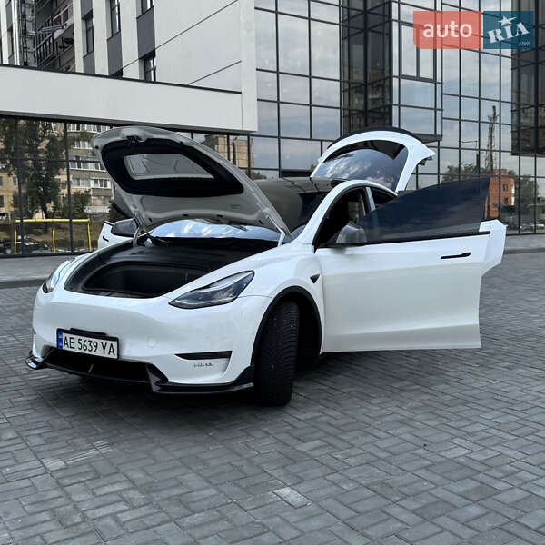 Внедорожник / Кроссовер Tesla Model Y 2022 в Днепре