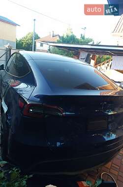 Позашляховик / Кросовер Tesla Model Y 2023 в 