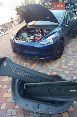 Позашляховик / Кросовер Tesla Model Y 2023 в 