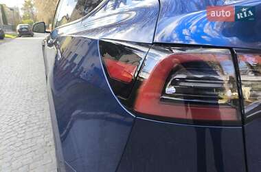 Внедорожник / Кроссовер Tesla Model Y 2021 в 