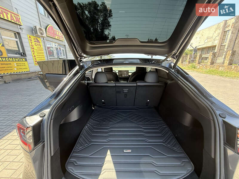 Внедорожник / Кроссовер Tesla Model Y 2021 в Днепре