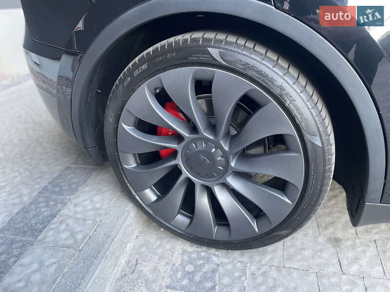 Позашляховик / Кросовер Tesla Model Y 2021 в Львові