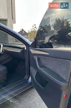 Позашляховик / Кросовер Tesla Model Y 2022 в 