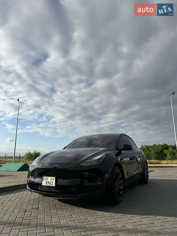 Внедорожник / Кроссовер Tesla Model Y 2022 в Днепре