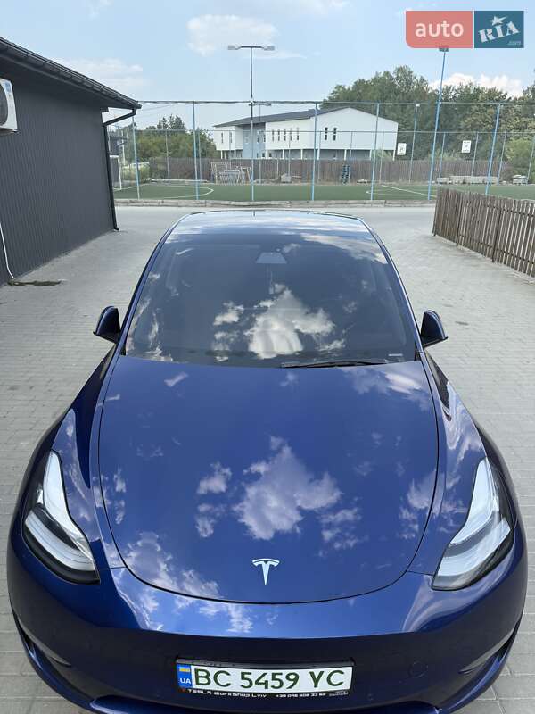 Позашляховик / Кросовер Tesla Model Y 2021 в Львові